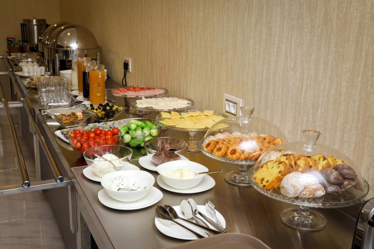Rusel Hotel Baku Bagian luar foto
