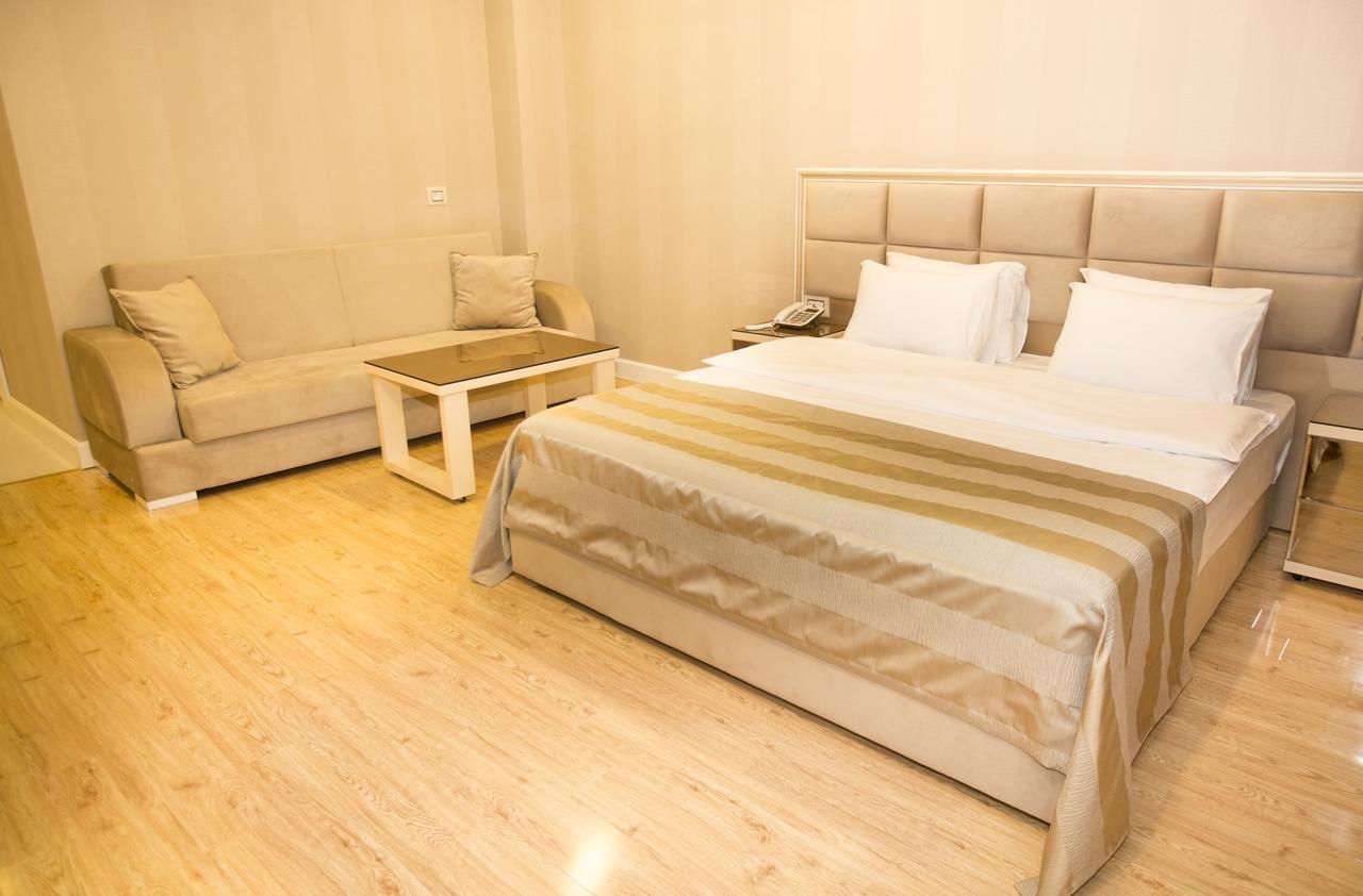Rusel Hotel Baku Bagian luar foto