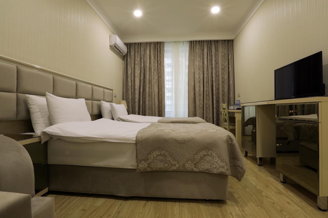 Rusel Hotel Baku Bagian luar foto
